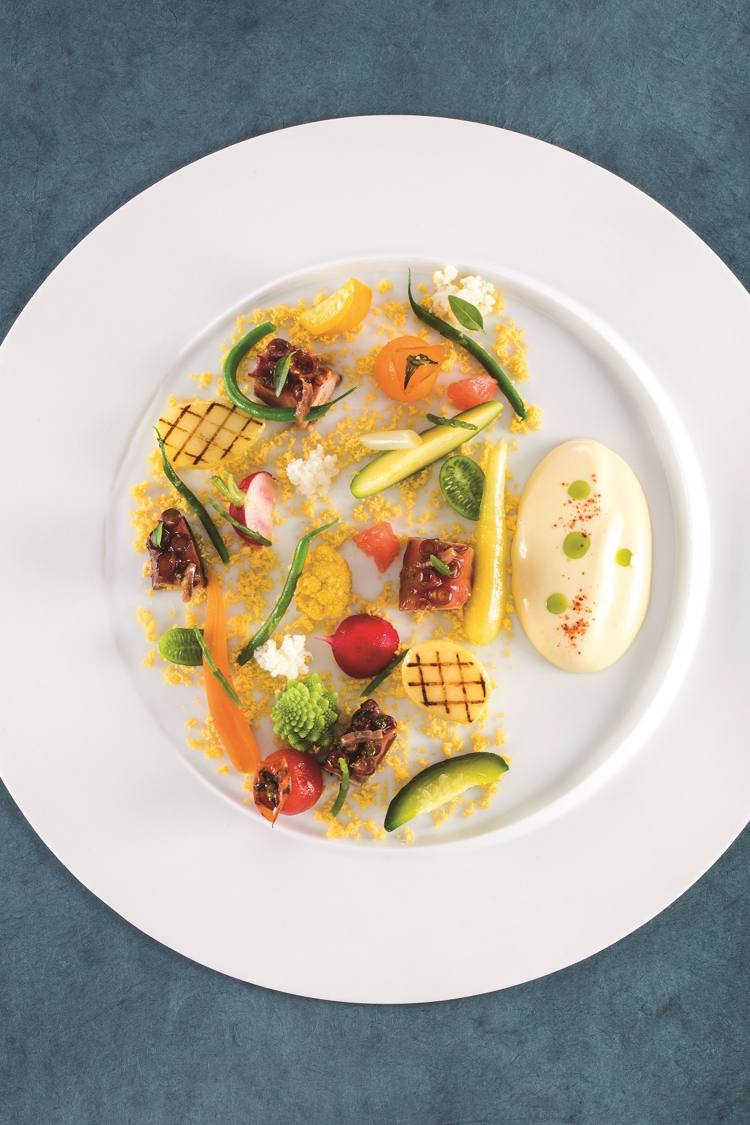 Šéfkuchár Christophe Bacquié tanier zeleninovej asymetrie