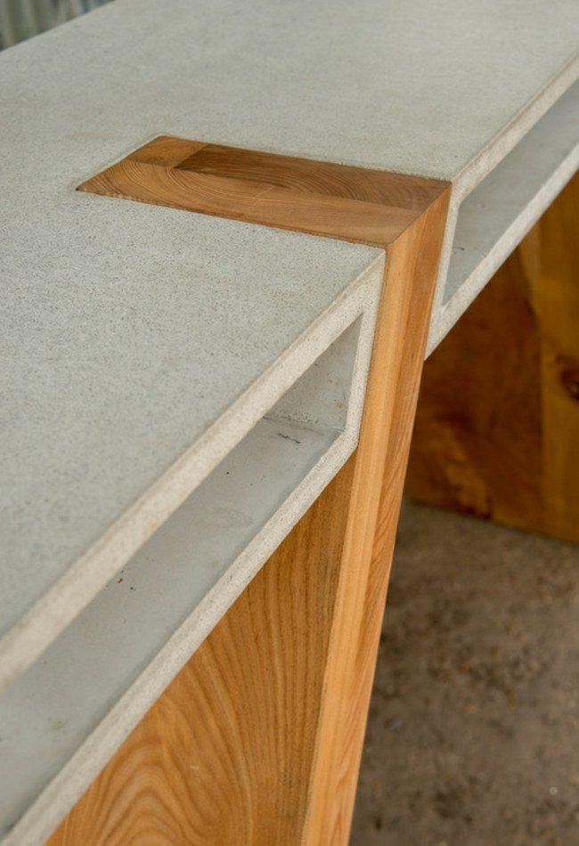 Detail výrobného postupu úložného priestoru jedálenského stola Úložný priestor jedálenského stola drevobetónový úložný priestor