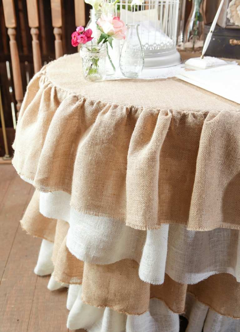 prikrývka na stôl s pytlovinovým obrusom biela béžová romantické záhyby