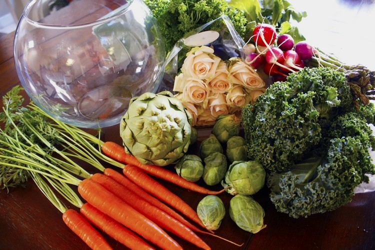 materiály stôl ozdobený aranžmán zo zeleninových kvetov