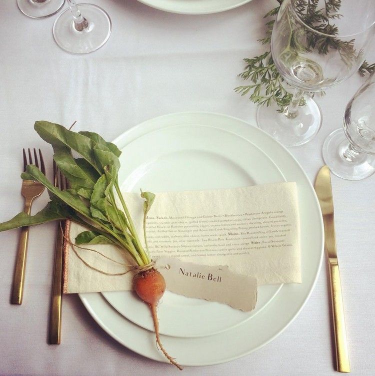 zaujímavé miesto karty zelenina dekorácie stolu