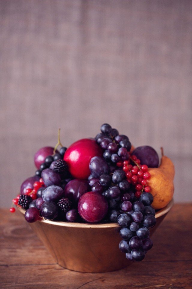 dekorácia stola-bobule-prst-svadba-jeseň-misa-ovocie