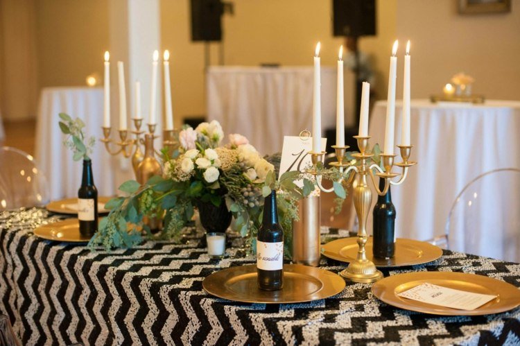 dekorácia stola zlatá svadobná sviečka vintage elegantné fľaše na víno