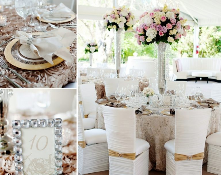 Svadobné dekorácie na stôl so zlatými akcentmi a kvetinovými aranžmánmi vo vysokých vázach dekorácia stola na svadbu ueppig strauss vysoká sklenená váza zlatý akcent stôl číslo trblietavý kameň