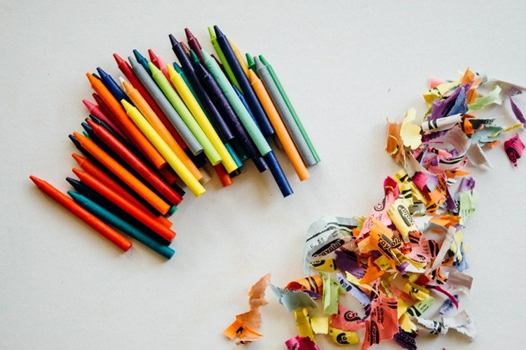 nápady na kutilstvo voskovky pasty zbytky taveniny recyklujú