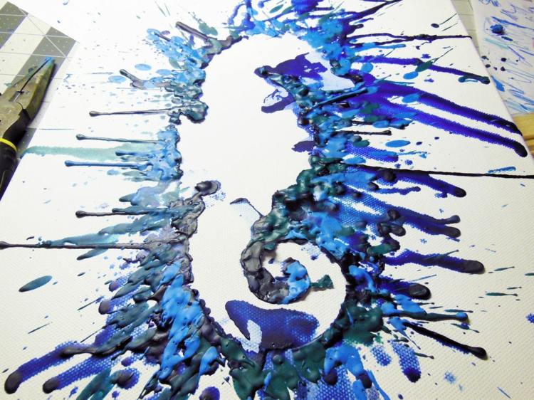 voskové pastelky roztaviť sušič vlasov obrázky vzor morského koníka