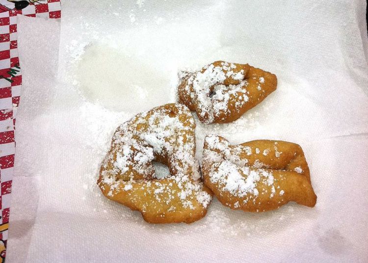 Recept na tvarohové cesto pre vynikajúcich Kamerunčanov karneval-recepty-karneval-pečivo-kamerun-tvar-dizajn