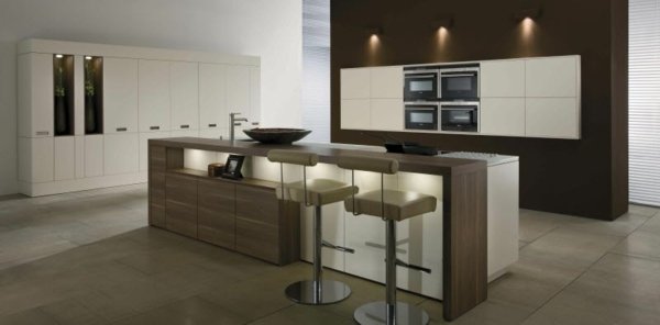 béžovo hnedá kuchynská lišta béžovo-hnedý kuchynský bar