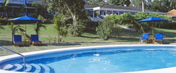 Pool komplex moderný hotel luxusné destinácie Jamajka-Inn Bazén Vonkajší Luxusný Resott Moderný hotel Luxusný Jamajka Inn destinácie