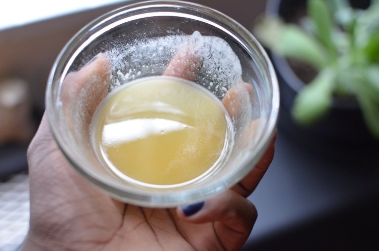 Vyrobte si masky na tvár sami zo sódy bikarbóny Urobte si sám masky na tvár proti čiernym bodkám