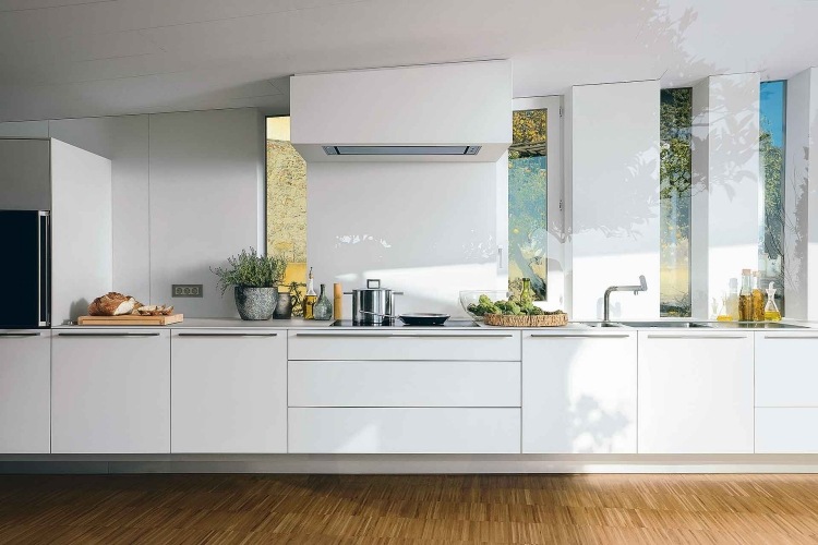 výrobcovia koláčov-európske značky-biela-minimalistická-veľká-bulthaup