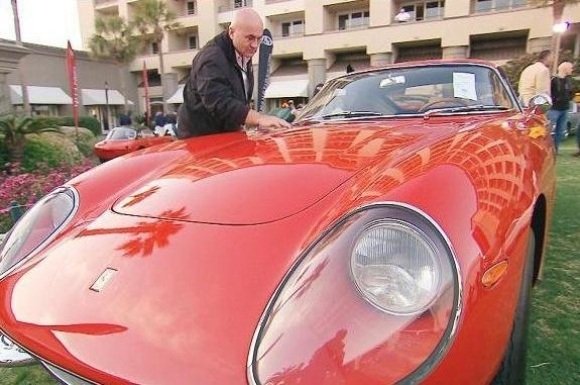 Profesionál-historik Ferrari-osobný-kupujúci-Marcel-Massini