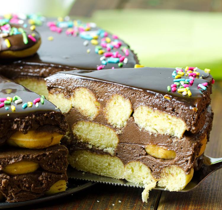 Pripravte si koláč z donutov sami, nápad na recept