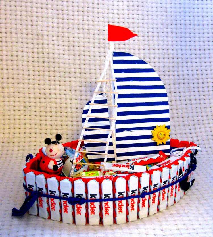 Dort vyrobený z cukrovinky, darček, dieťa, dieťa, bar, loď, dizajn