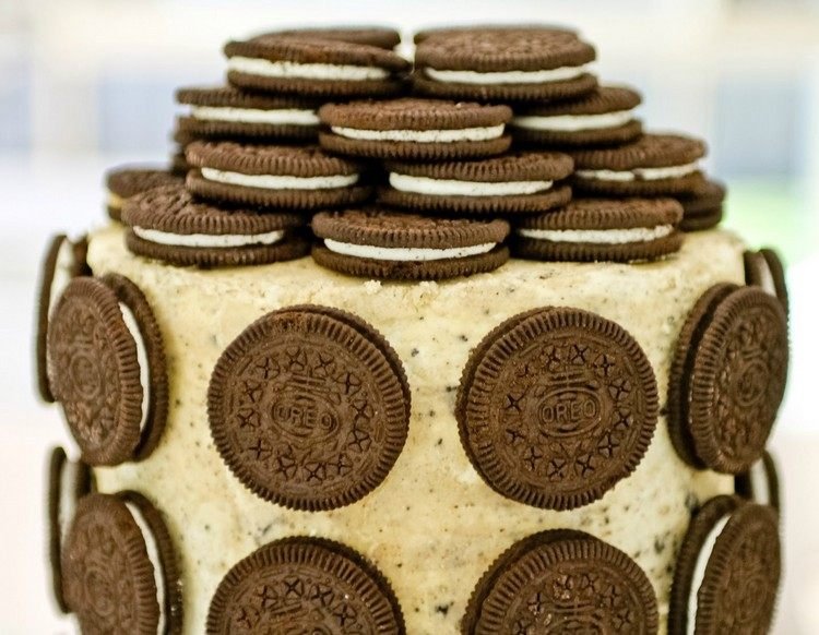 koláč-sladkosti-oreos-dekorácia-lahodný-dezert-urobte si sami