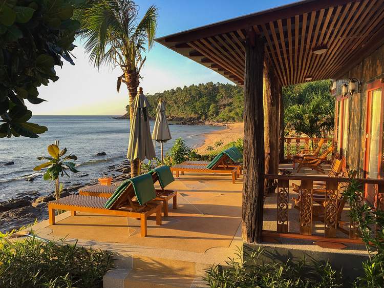 Vysnívaný prázdninový dom -finca-prírodný kameň-stredozemné-more-pláž-vila