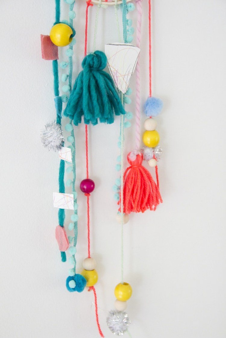 snove-drotarske-deti-navody-palicovy-kruzok-visiace-koralky-nit-ruzovo-modro-viacfarebne