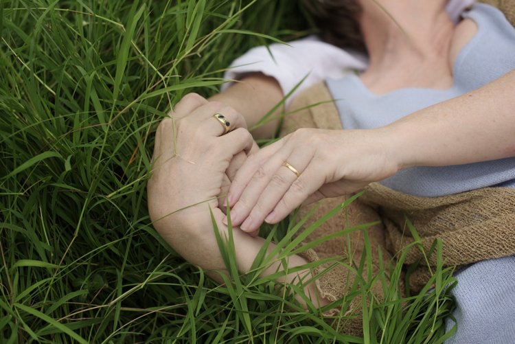 Snubné prstene zo žltého zlata odolné proti poškriabaniu bez kameňa