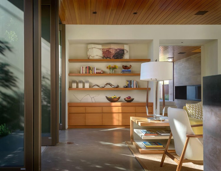 naplavené drevo-dekorácia-moderná-pláž-vila-obývacia izba-drevená stenová jednotka