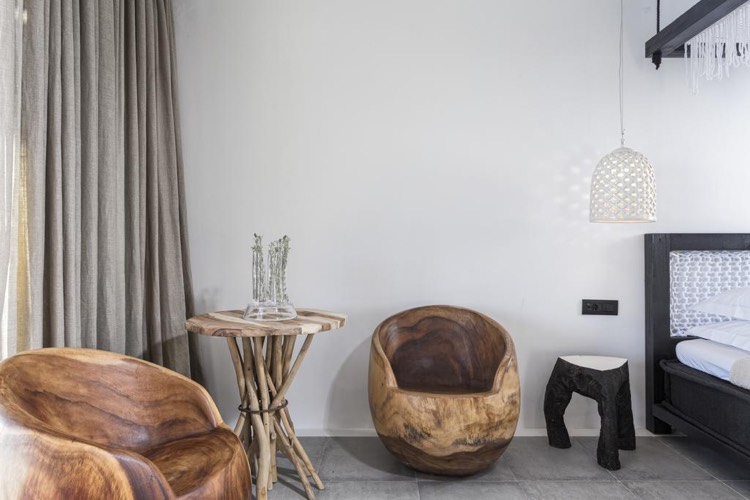 kreslo z naplaveného dreva-deko-bočný-stôl-olivové drevo