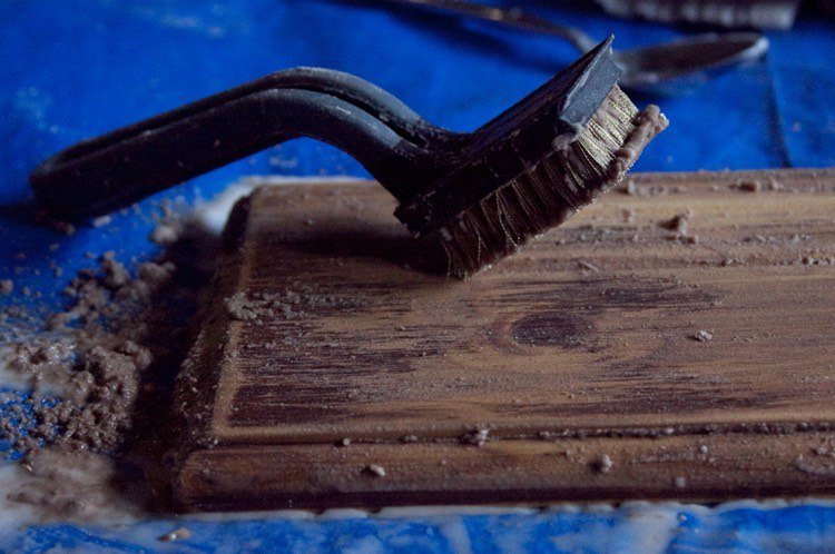 naplavené drevo-efekt-výroba-umelo-optická-oceľ-kefa