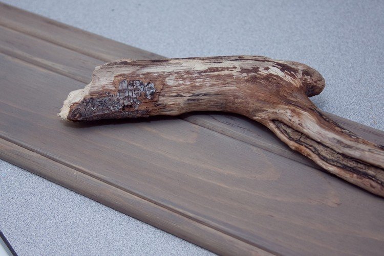 naplavené drevo-dosky-výroba-umelo-sivé-starnutie dreva