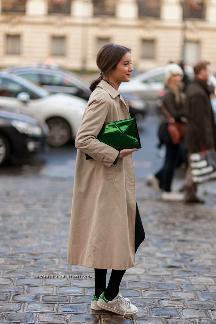 Trenčkot so zapnutým golierom v lesklej béžovo zelenej spojke Turn-down golier-women-trench-coat-metalílie-lesklé-spojka-zelená