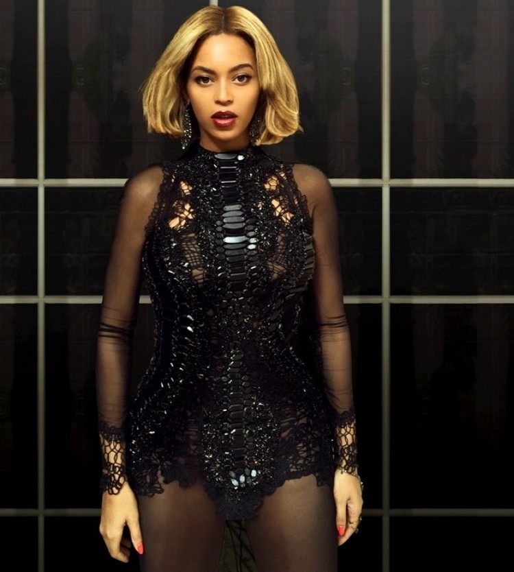 Stredne rozdelený bobový účes od Beyonce Trendové účesy pre jesenné beyonce-bob-účes-stredné lúčenie