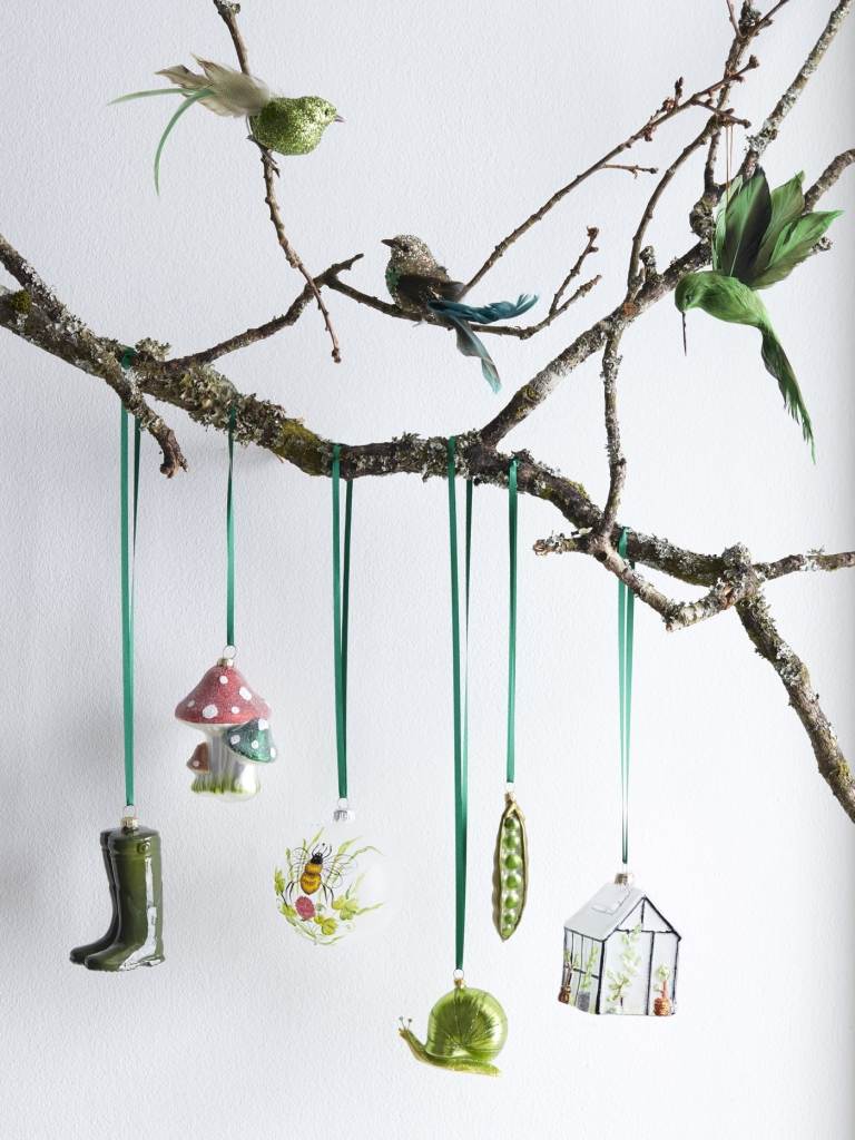 Trend farby Vianoce 2019 tráva zelená a biela ozdobte nápady na vianočné stromčeky