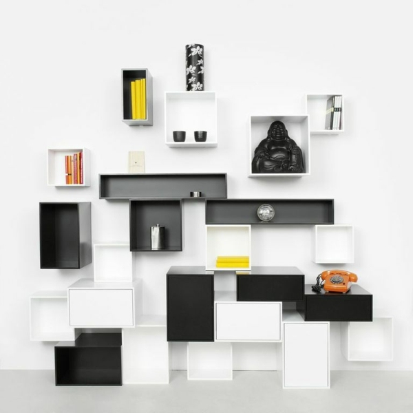 Police obývacia izba tmavé drevo zaujímavé žlté nápady na zdobenie