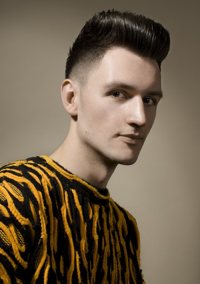 Pompadour-Hairstyling-želé vlasy-trendy pre mužov-2014 Pompadour-Účesy-Trendy-Vyzerá-gelové-vlasy-muži-trendy-2014