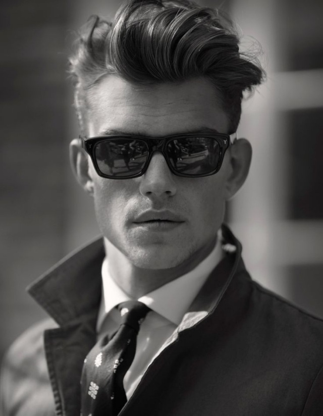 Nápady na strihy pre mužov - účes pompadour vyzerá retro -cool nápady-hipster-účesy-muži-trendy-pompadour-účes-ležérne