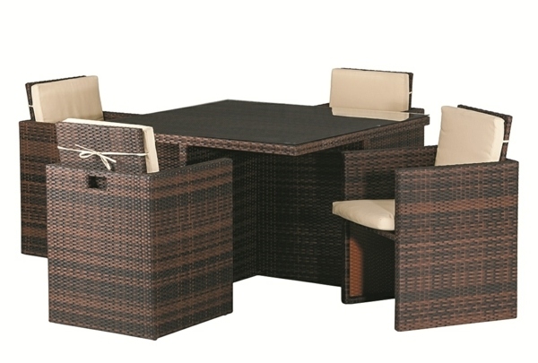 Priestorovo úsporný sedací nábytok balkón záhradné polyratanové čalúnené vankúše