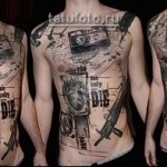 Trash Polka Tattoo - serce, kaseta i karabin maszynowy na torsie