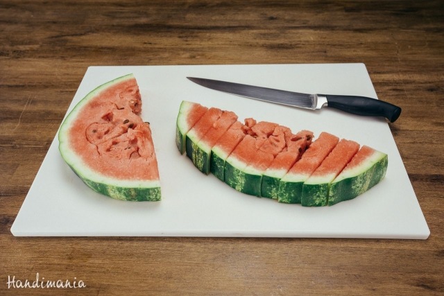 trikové strihanie melónových paličiek na párty trick-cutting-watermelon-stick-party-food
