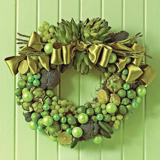Vianočný ozdobný veniec na dvere zelený glitrový lesk Veniec na dvere zelená gulička trblietavé prvky pútko