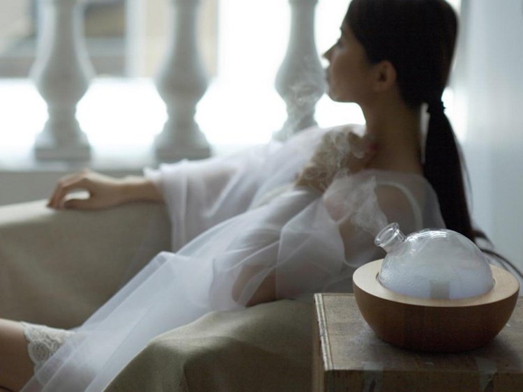 Nosová starostlivosť so zvlhčovačom na zabránenie suchej nosovej sliznice v noci