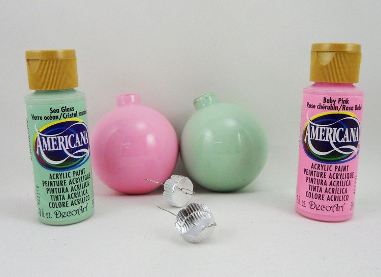 Trollovia-drotári-akrylové-guličky-farba