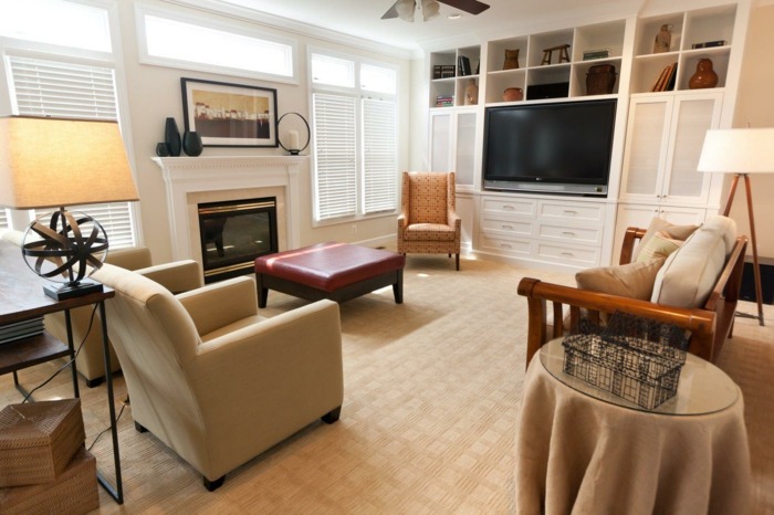 klasický nábytok v béžovej farbe