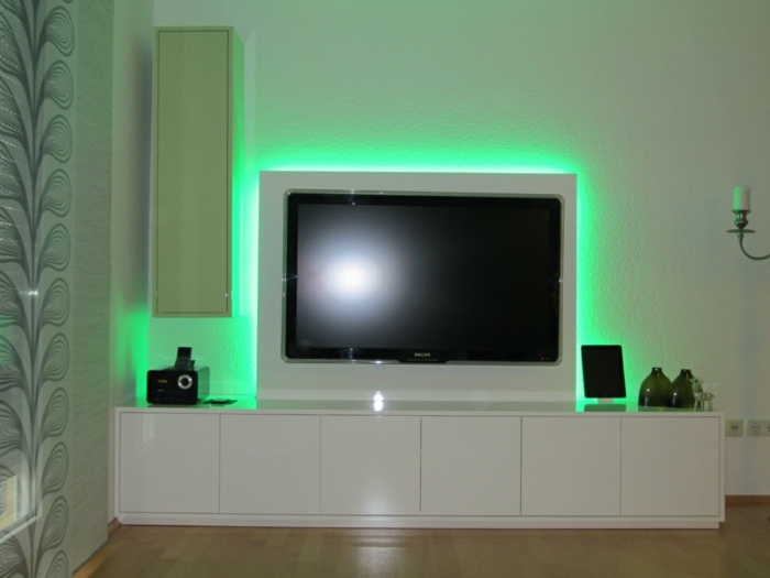 biele bočné koleso s LED diódami