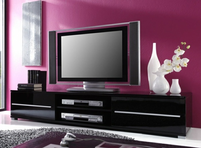 Televízny stolík-kredenc-v-modernom dizajne