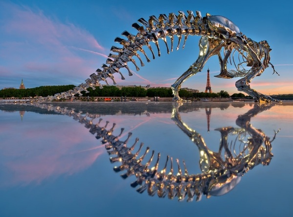 Dinosaurí park v Paríži-Výstava umenia-Philippe Pasqua Dinosaur Park Paríž-Výstava moderného umenia-Philippe Pasqua