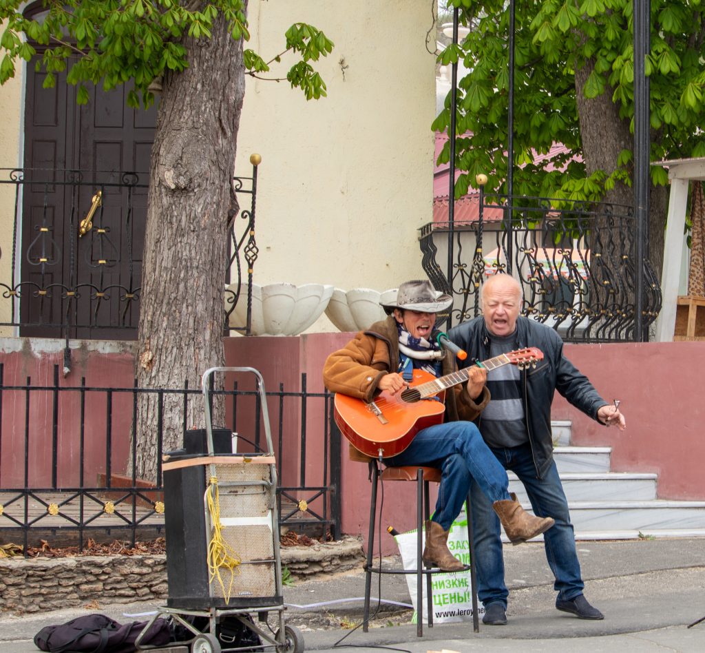 Zdjęcie pijanych muzyków ulicznych - Street tattoo 05052020 - 1