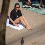 Zdjęcie tatuażu na dole nogi dziewczyny z kwiatem róży - 05.09.2020 - Street tattoo - 2