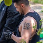 Zdjęcie tatuażu z hieroglifem na lewym ramieniu faceta - 05.09.2020 - Street tattoo - 3