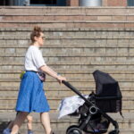 Zdjęcie tatuażu z kwiatami na lewej ręce dziewczyny - Uliczny tatuaż № 04 - 06.12.2020 za 3