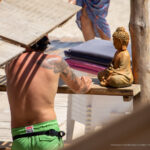 Fragment tatuażu anioła z mieczem na ramieniu faceta - Street tattoo nr 04 - 06.12.2020 za 1