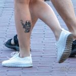 وشم مع طفل الجد بولوم على ساق الفتاة - وشم الشارع 14/09 / 2020-5