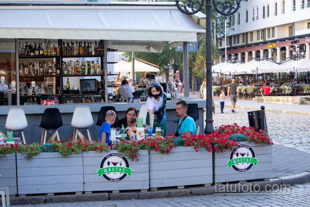 صورة لوشم سوداء على يد فتاة نادلة - وشم الشارع 09/14/2020 - 1