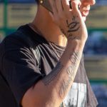 وشم العين ونقش الاستسلام الأحدث على الذراع اليمنى للرجل - وشم الشارع 09/14/2020 - 3